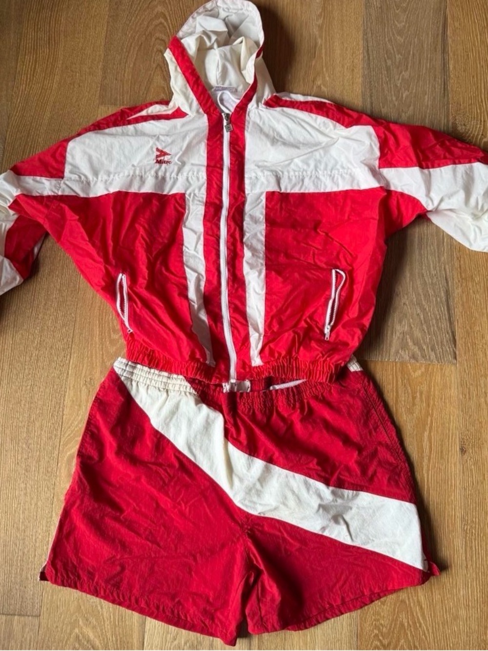 Vintage-Style Red & White Hooded Track Jacket and Shorts Set